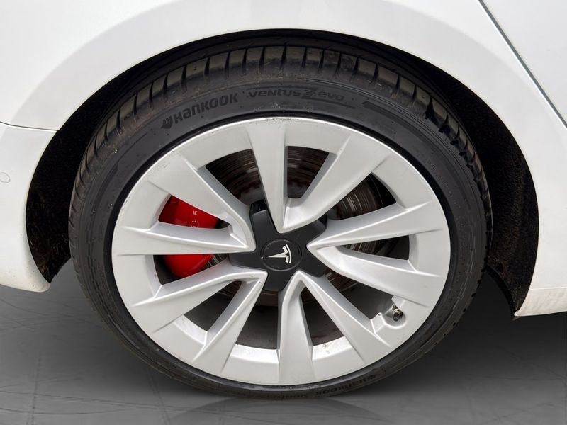 Tesla Model 3 bild 34