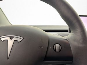 Tesla Model 3 bild 17