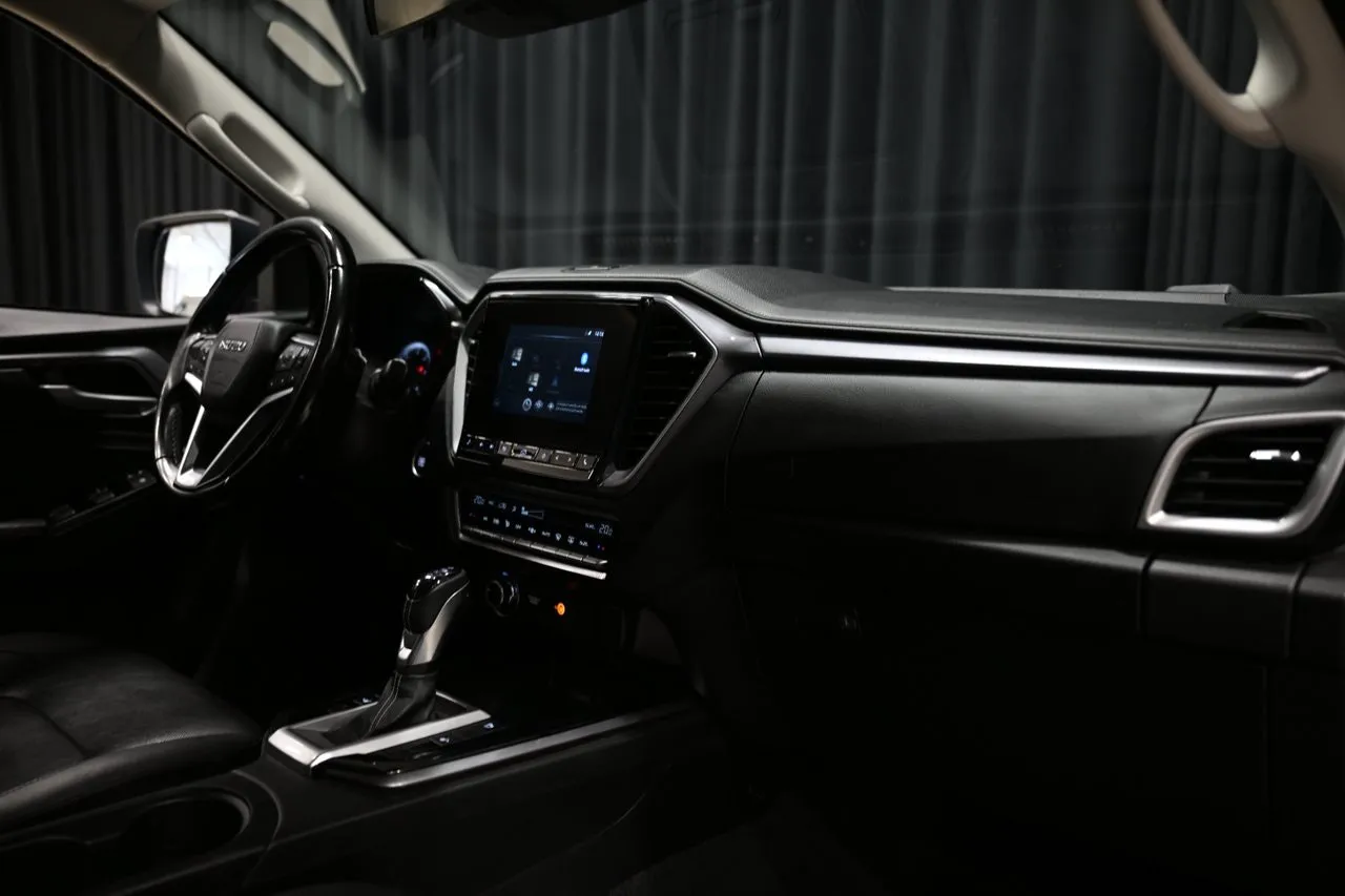 Vehicle image 31