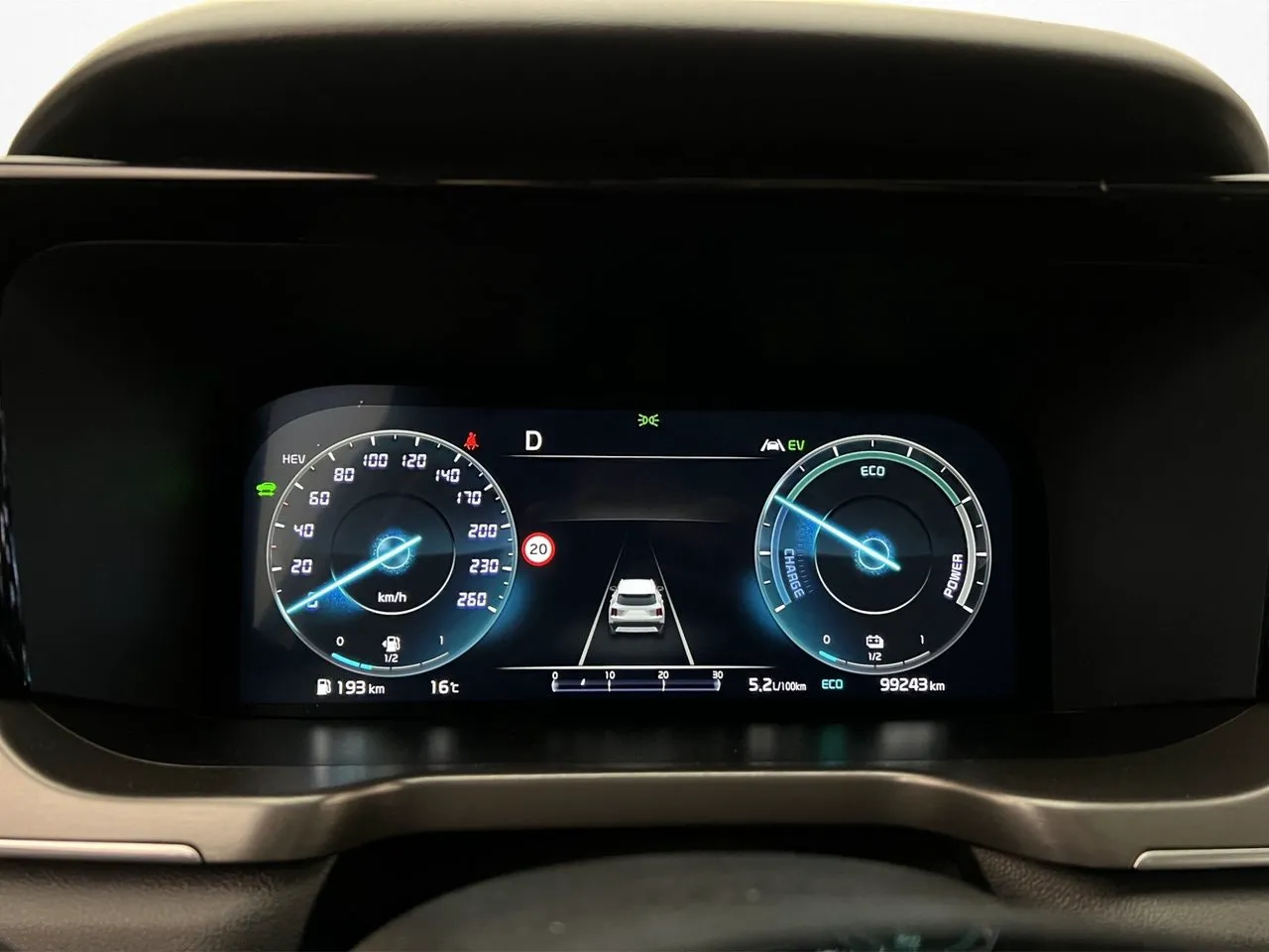 Vehicle image 18