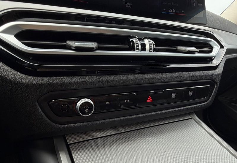 BMW 330 bild 13