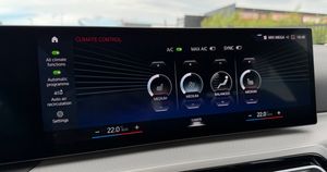 BMW 330 bild 34