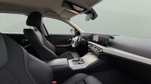 BMW 330 bild 10