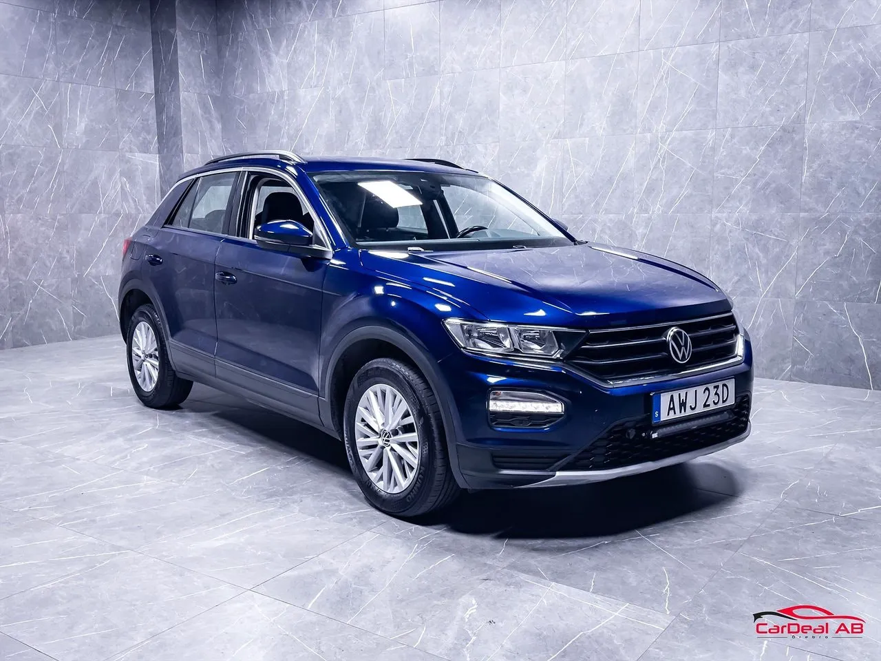 Vehicle image 8
