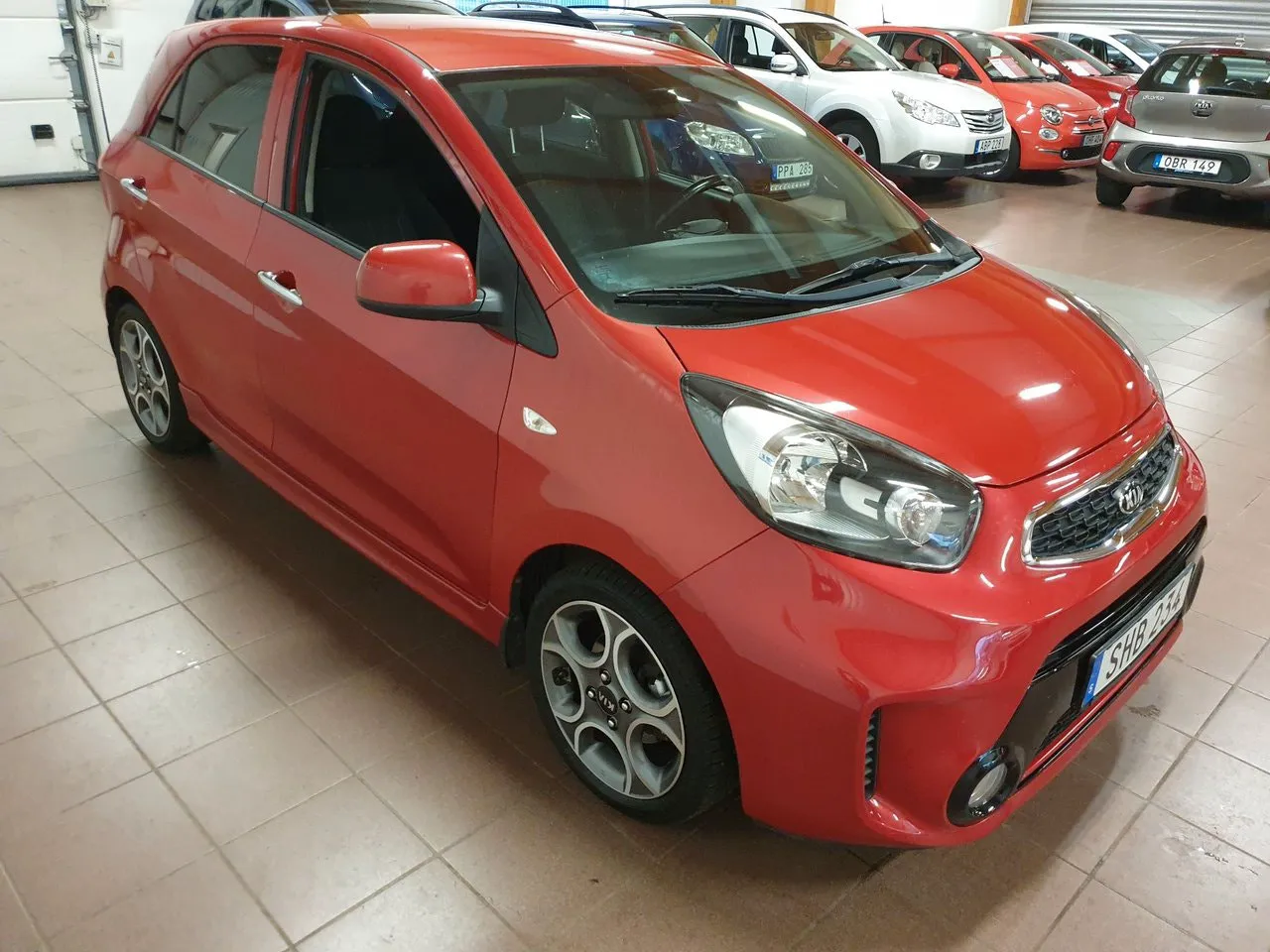 Vehicle image 5