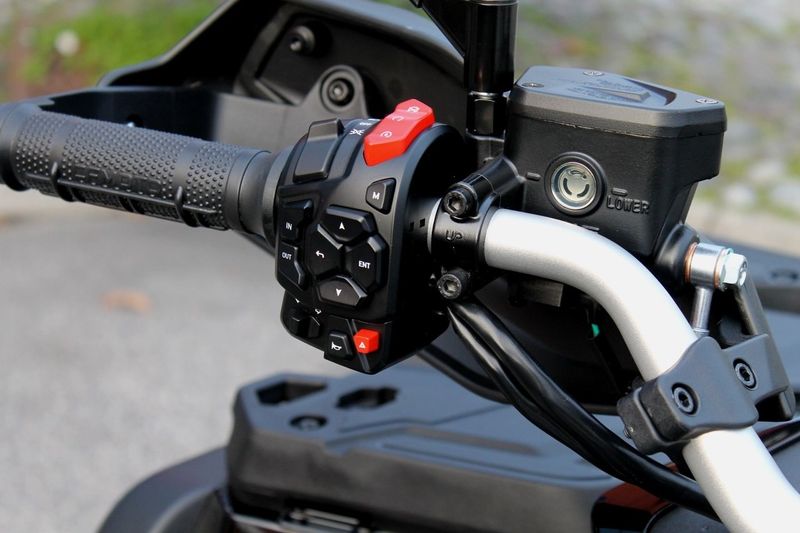 CFMOTO C-Force bild 15