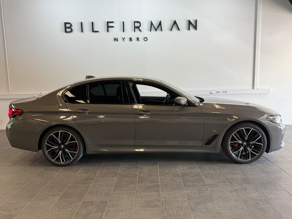 BMW 530 e Sedan M Sport - 2021