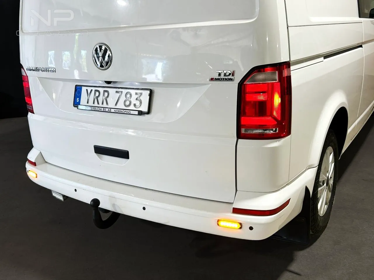 Vehicle image 8