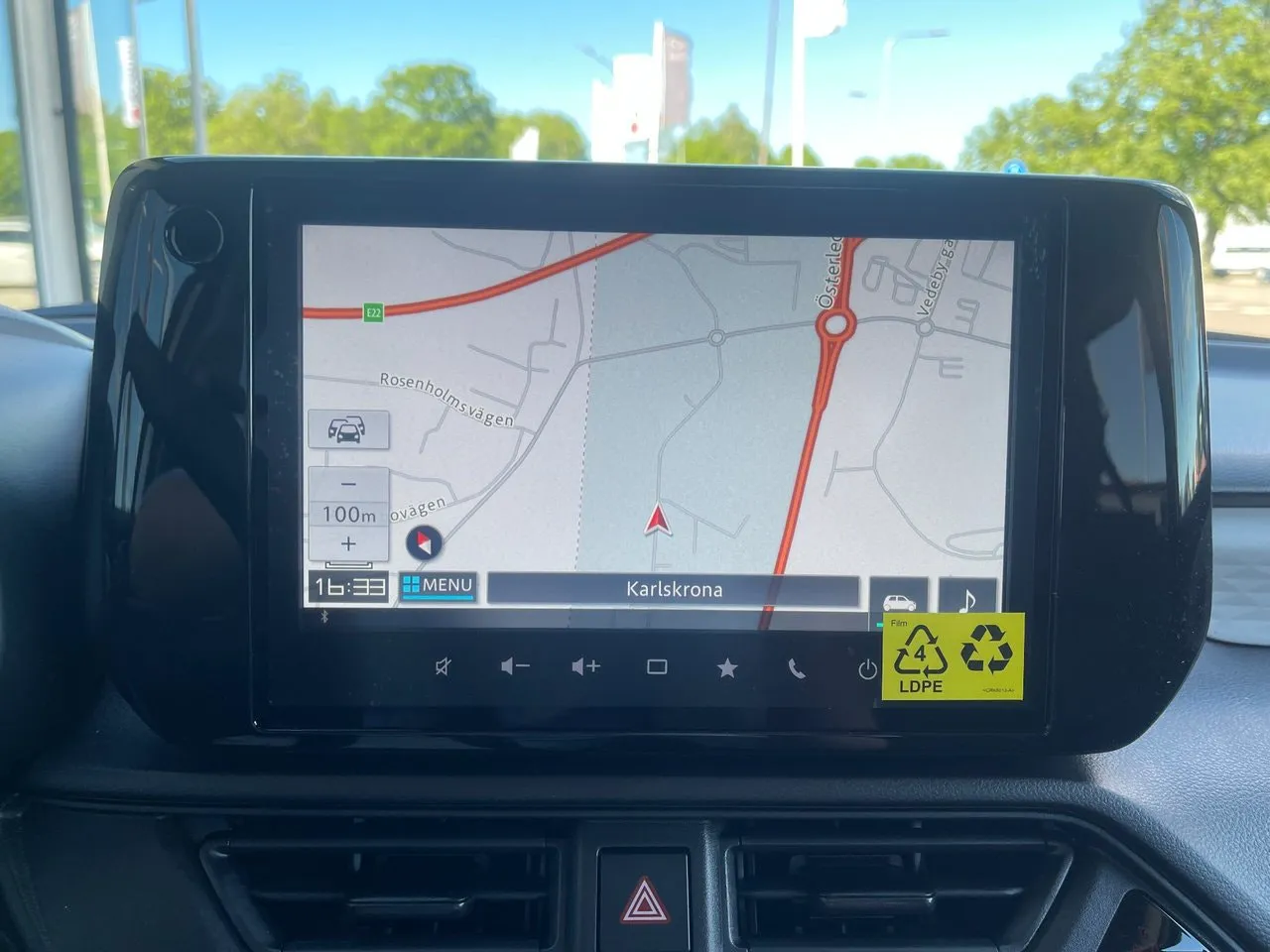 Vehicle image 21