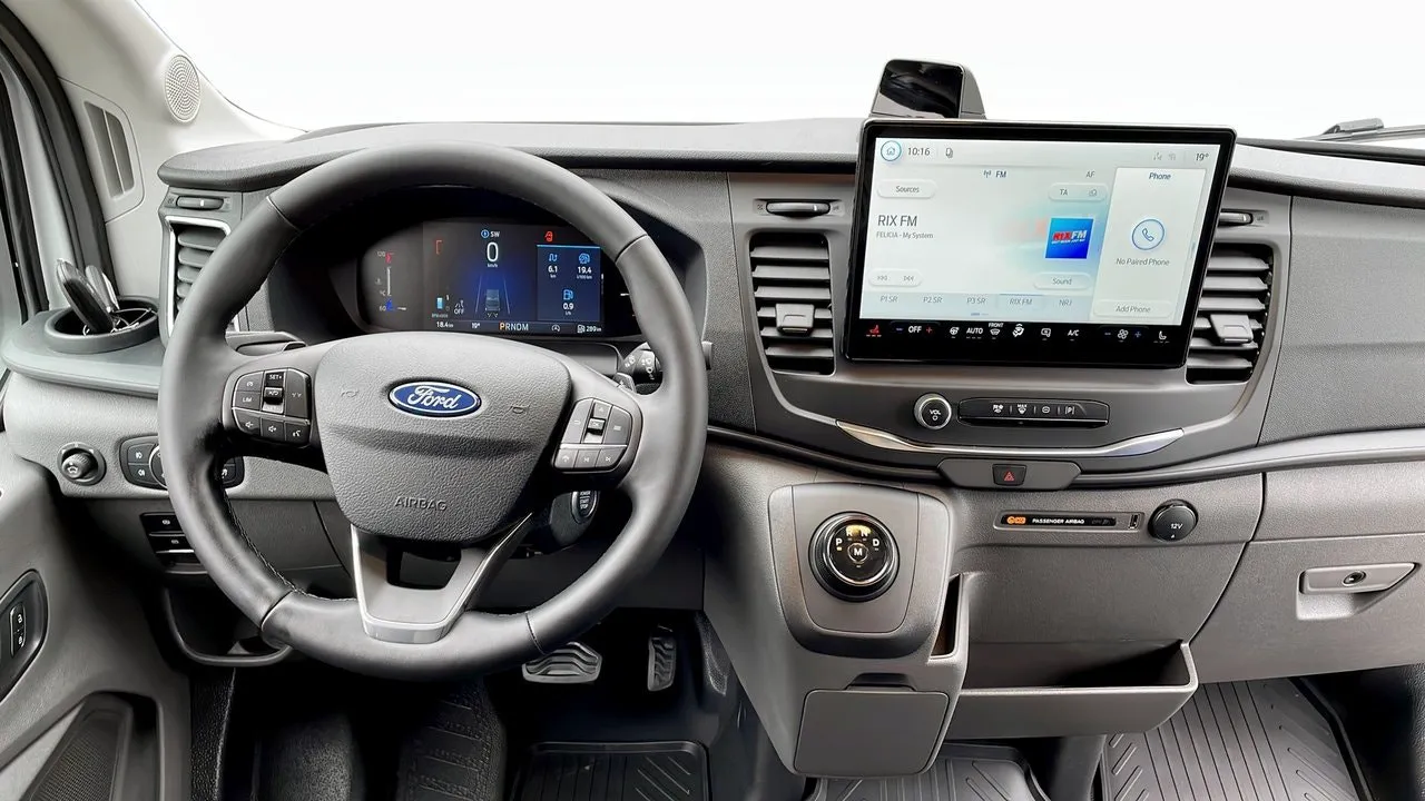 Vehicle image 3
