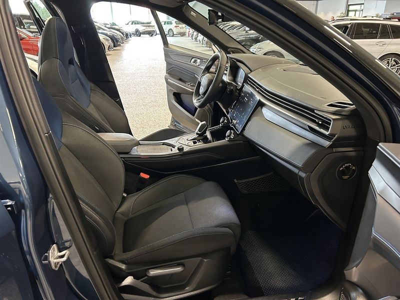 Lynk & Co 01 bild 21