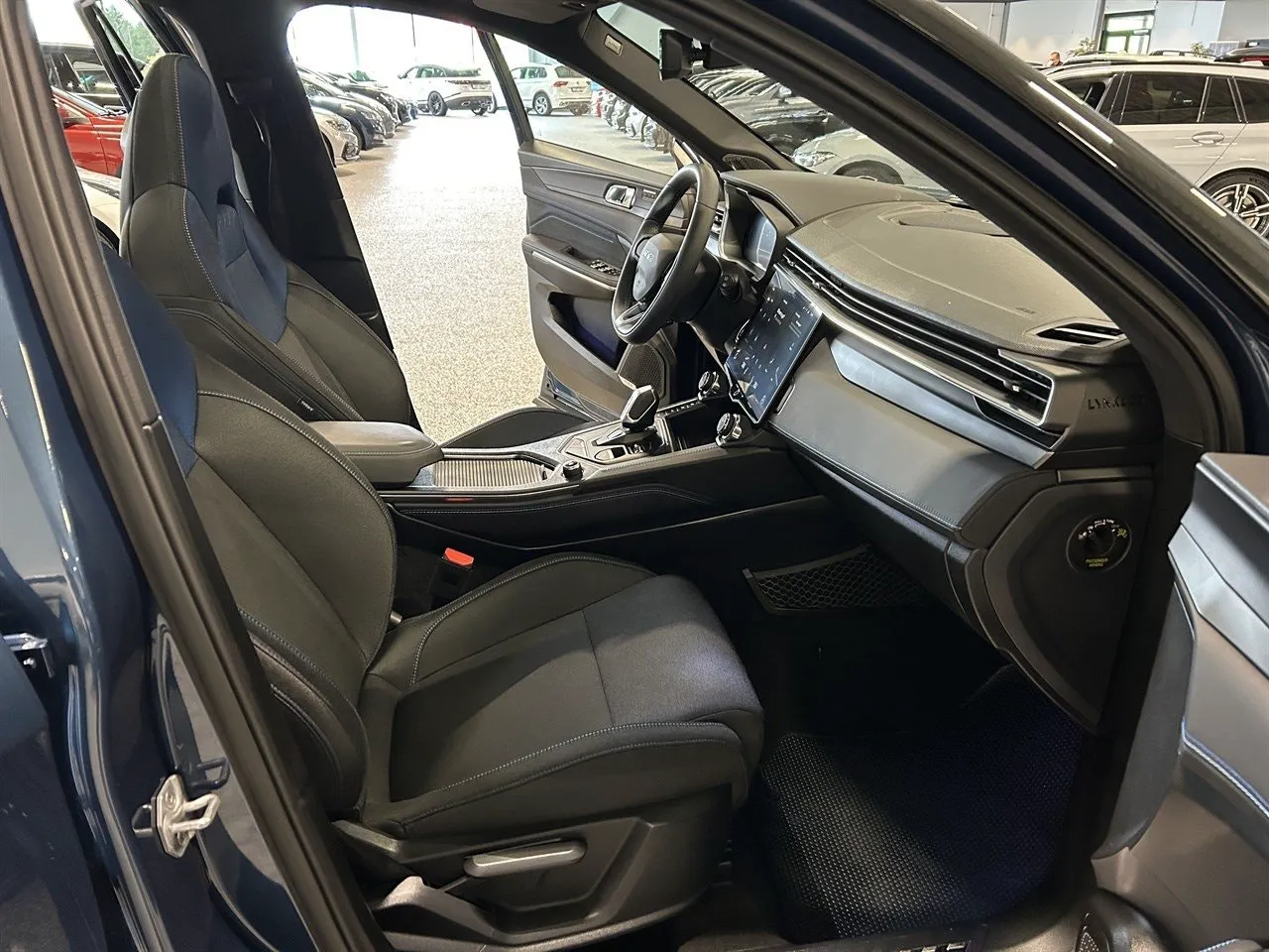 Vehicle image 20