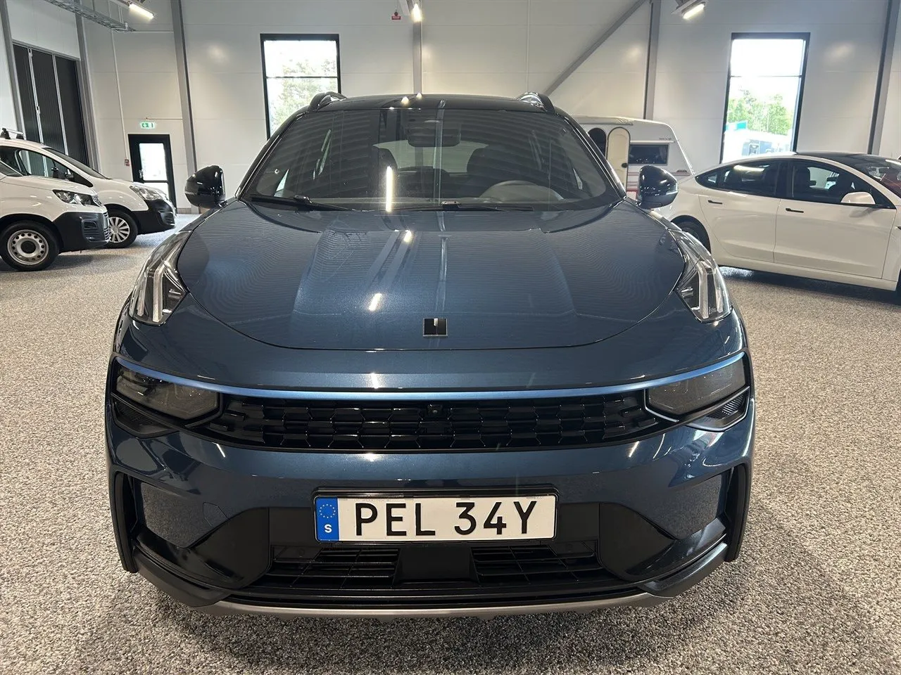 Vehicle image 9