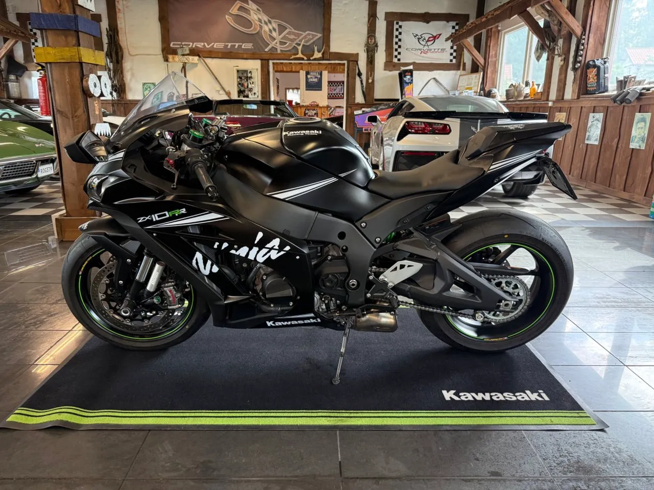 Vehicle image 5