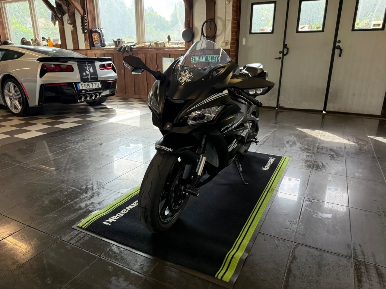 Vehicle image 7
