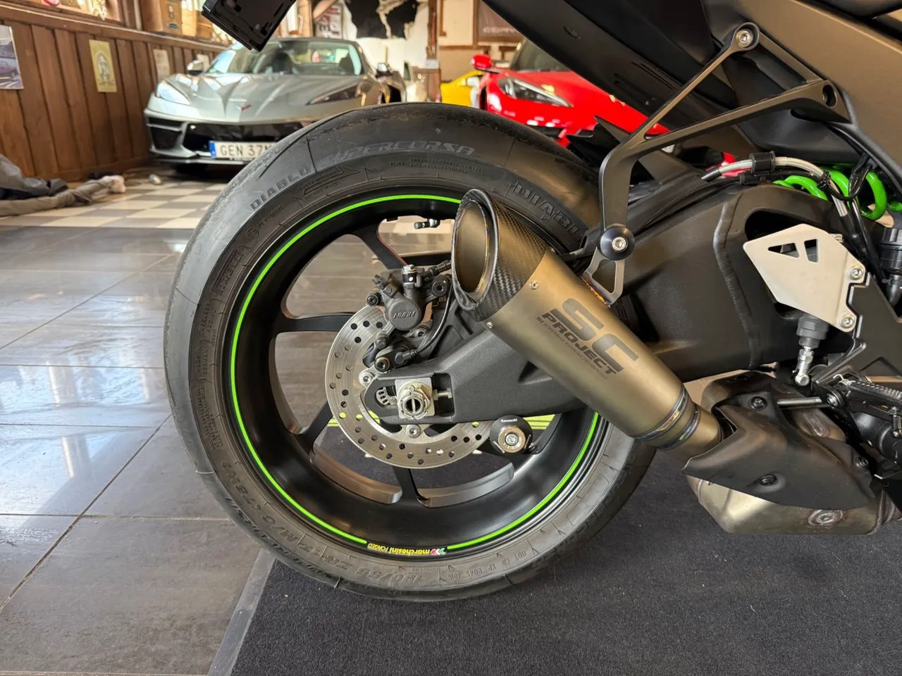 Vehicle image 11