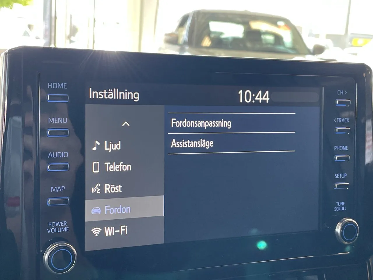 Vehicle image 30