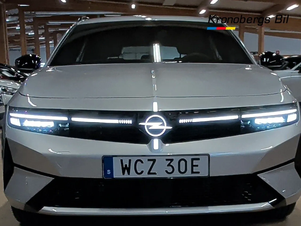 Vehicle image 20