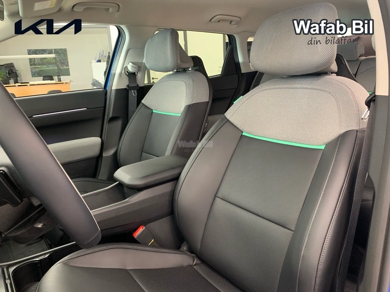 Vehicle image 21