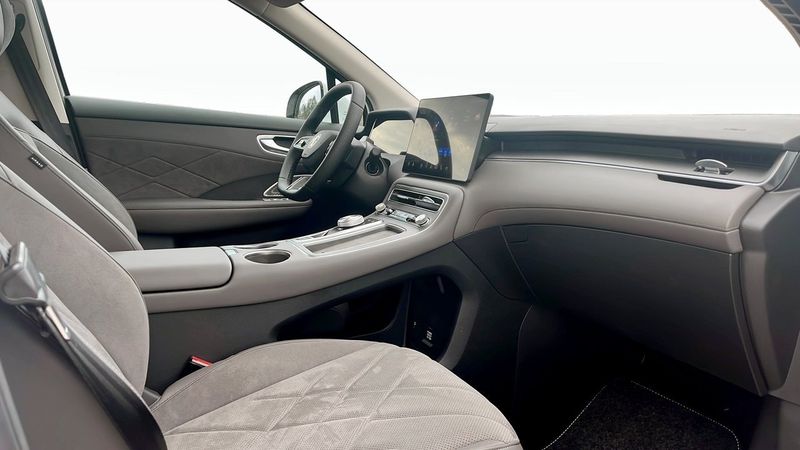 MG S6 EV bild 3
