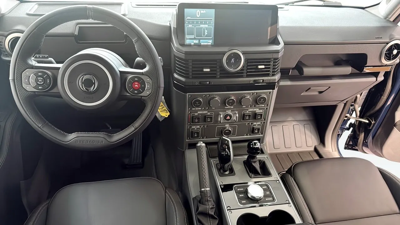 Vehicle image 3