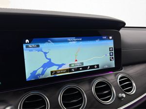 Mercedes E300 bild 18