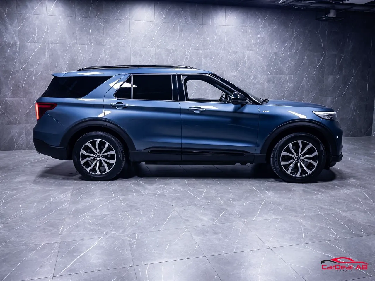 Vehicle image 7