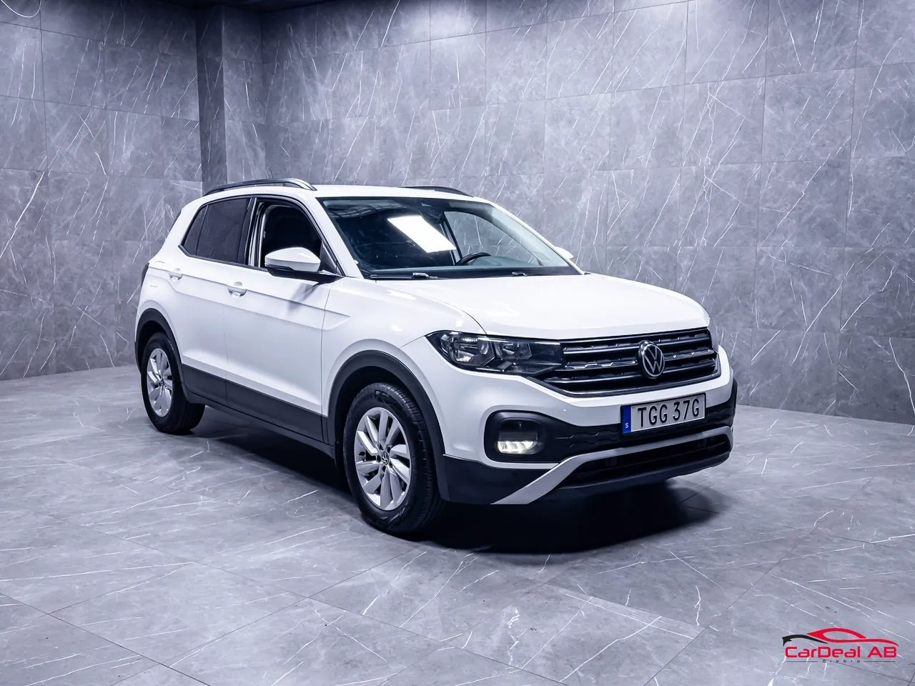 Vehicle image 8
