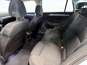 Skoda Superb bild 12