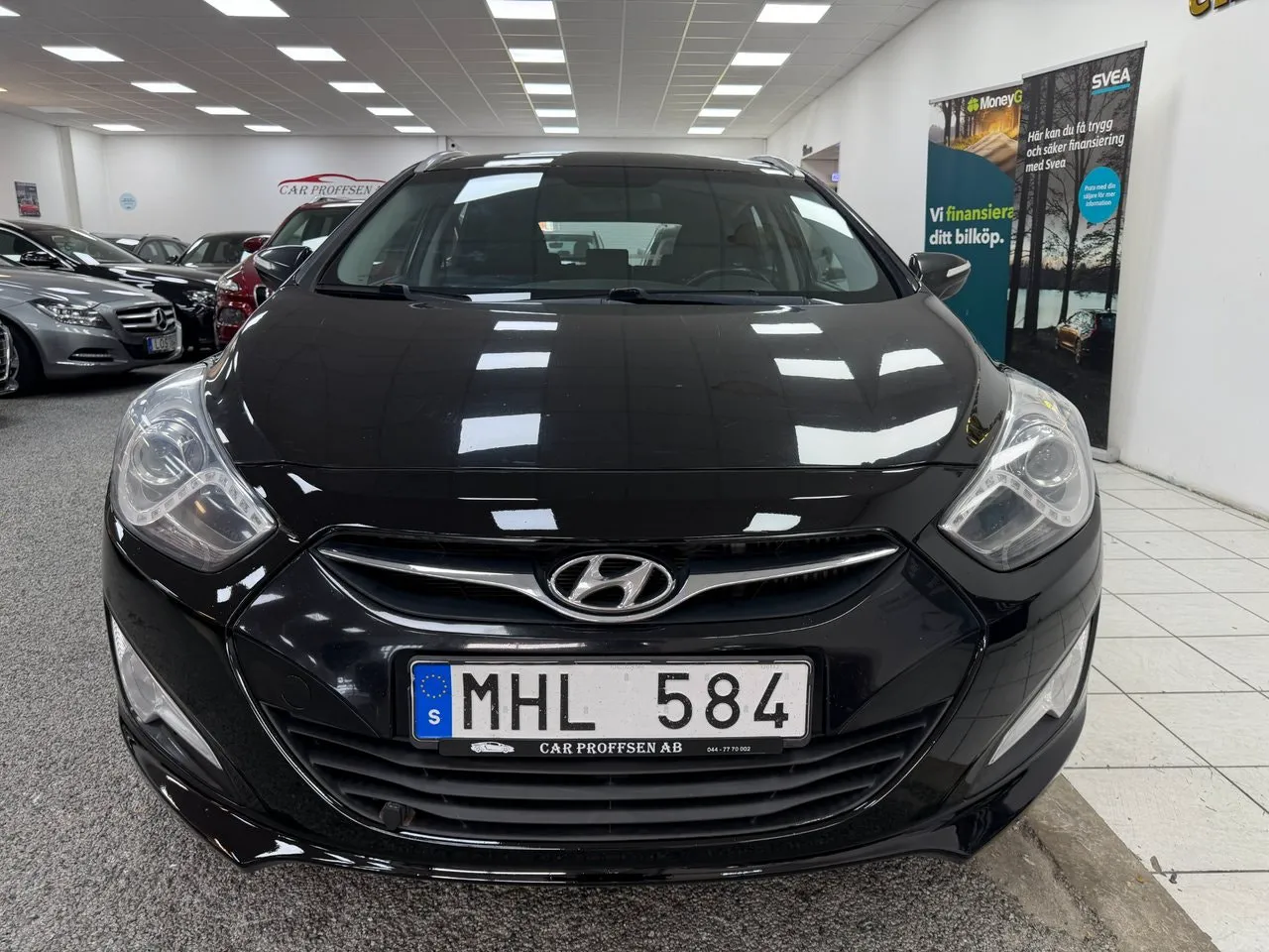 Vehicle image 18