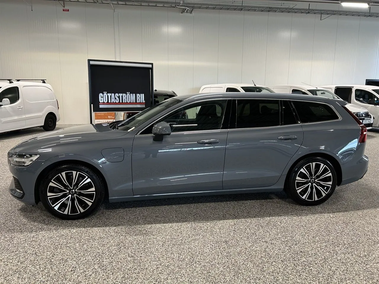 Vehicle image 8