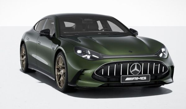 Mercedes AMG GT 55 4-dörrars coupé / 816hk / 0-100km/h 2,8sek - 2027