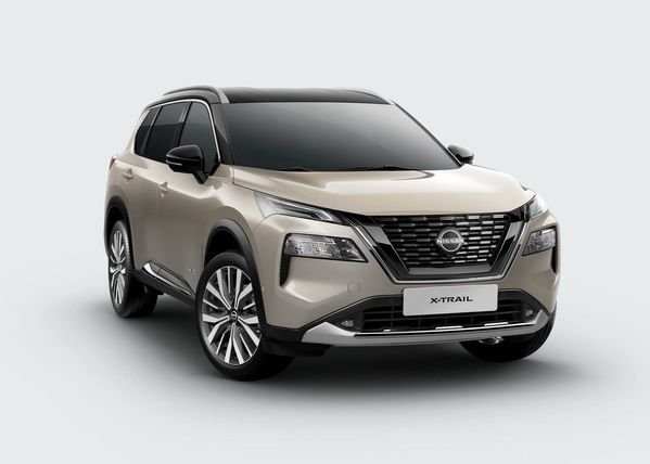 Nissan X-Trail MHEV Tekna+ 7sits MY25 Ink 4st service Lager bil - 2026