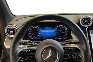 Mercedes GLC300 bild 9