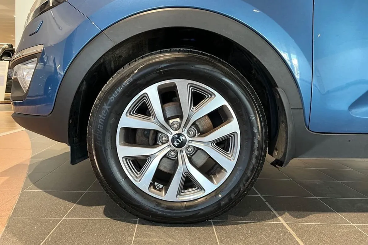Vehicle image 22