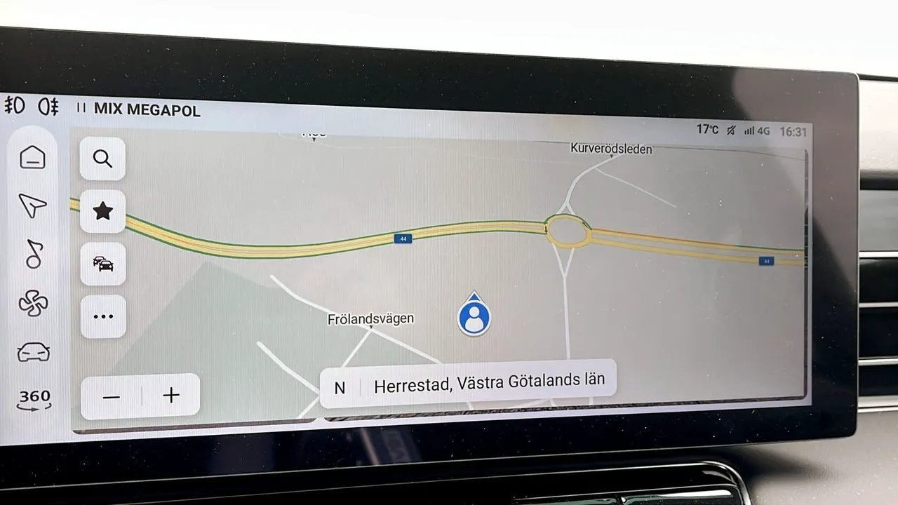 Vehicle image 8