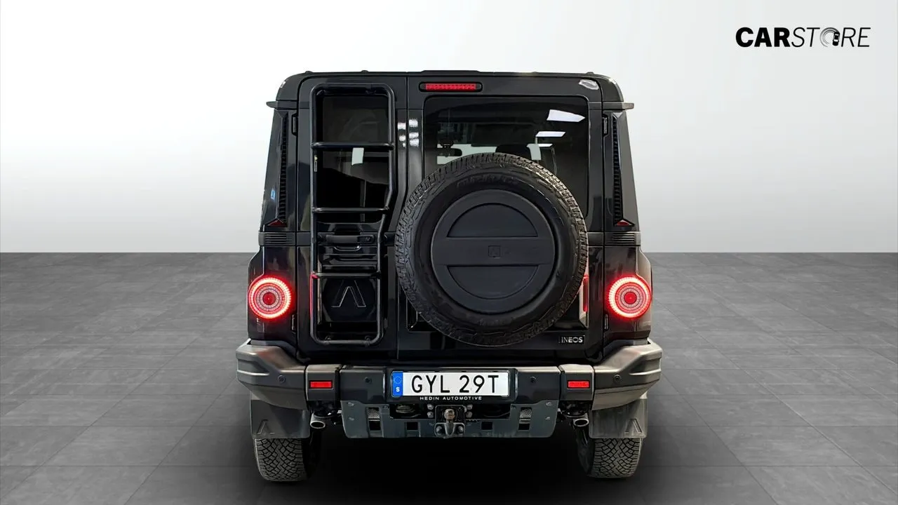 Vehicle image 6