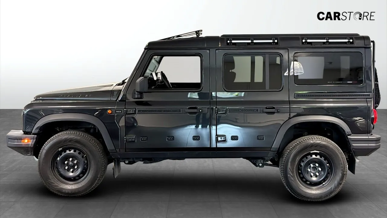 Vehicle image 5