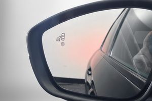 Peugeot 208 bild 17