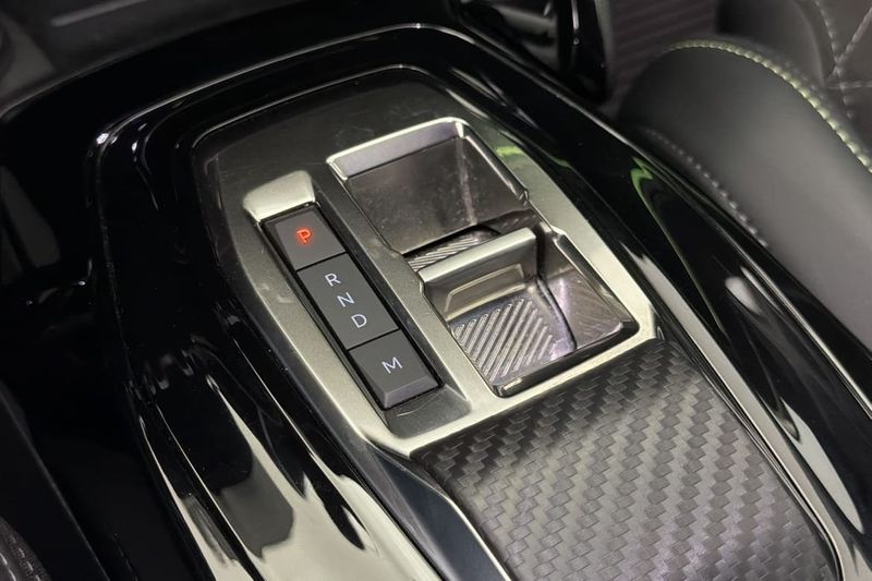 Peugeot 208 bild 12
