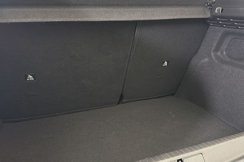 Peugeot 208 bild 16