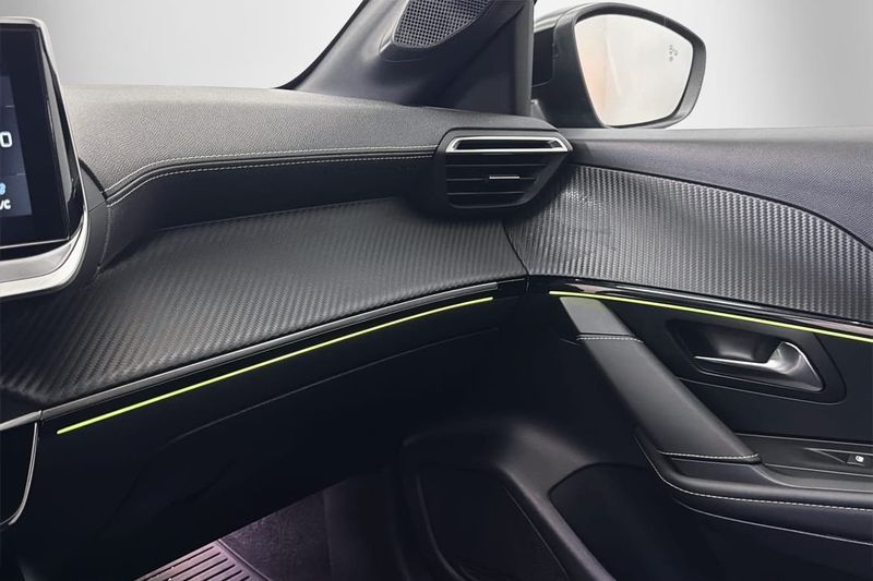 Peugeot 208 bild 13