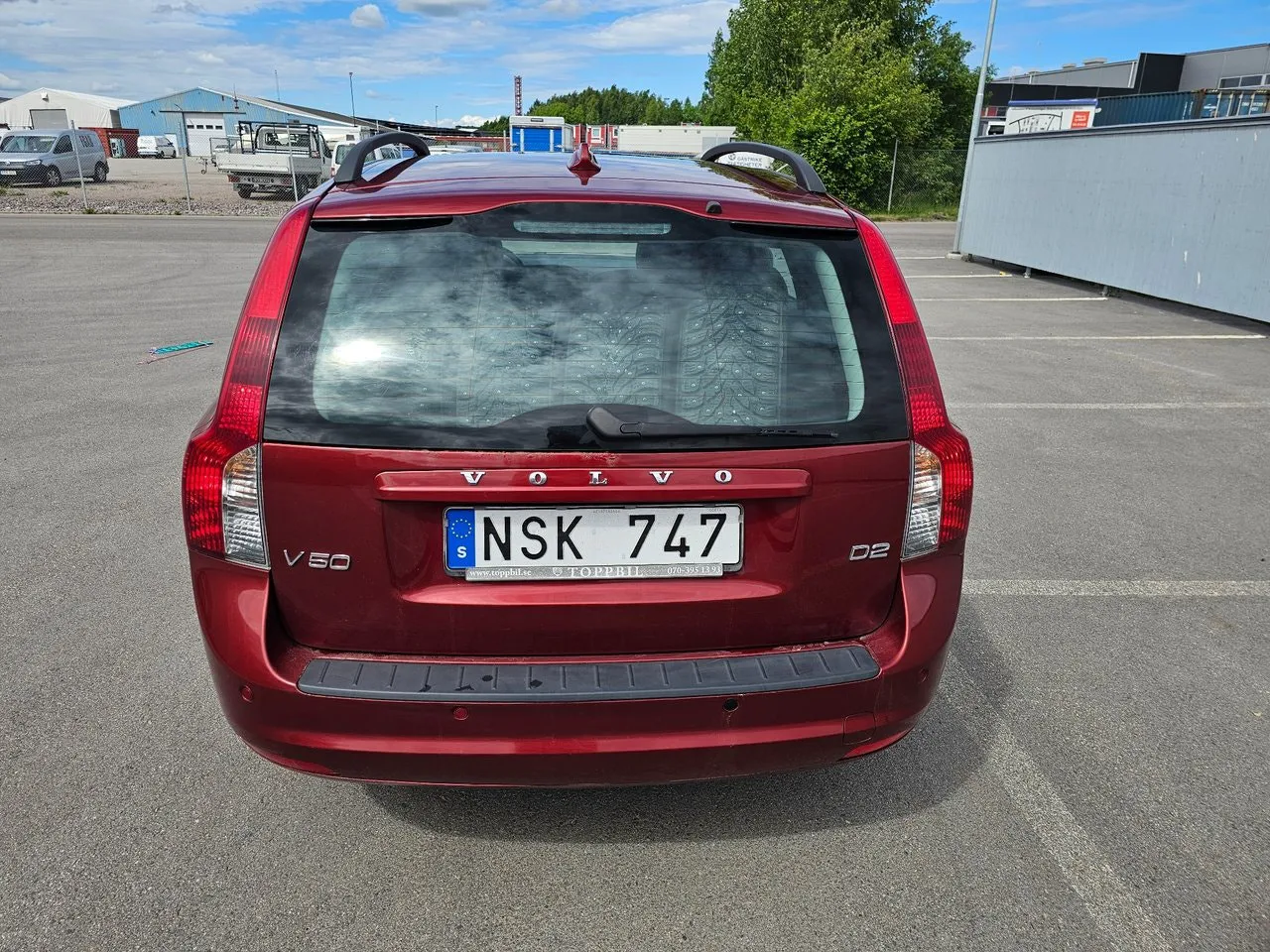 Vehicle image 5