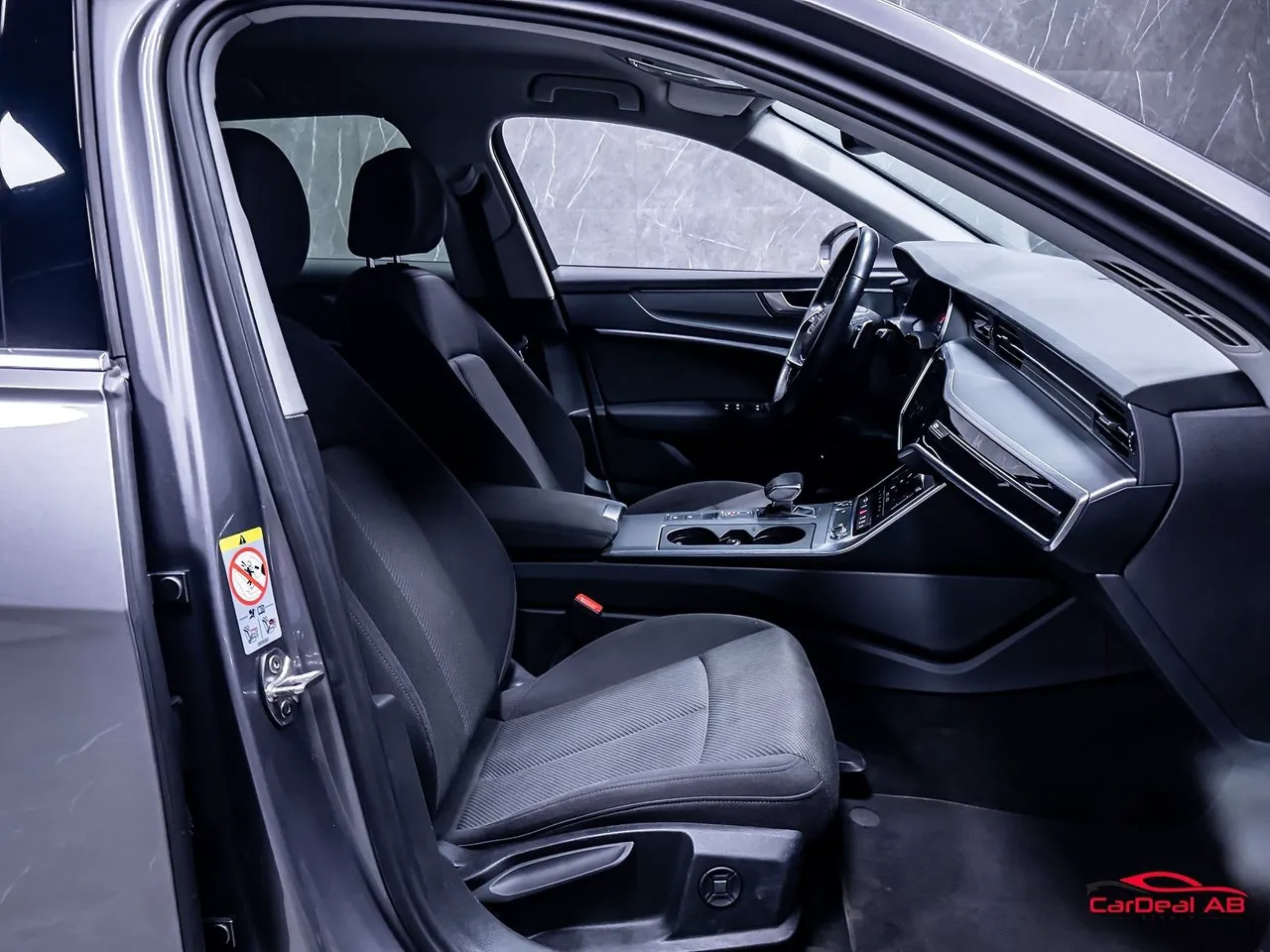 Vehicle image 14