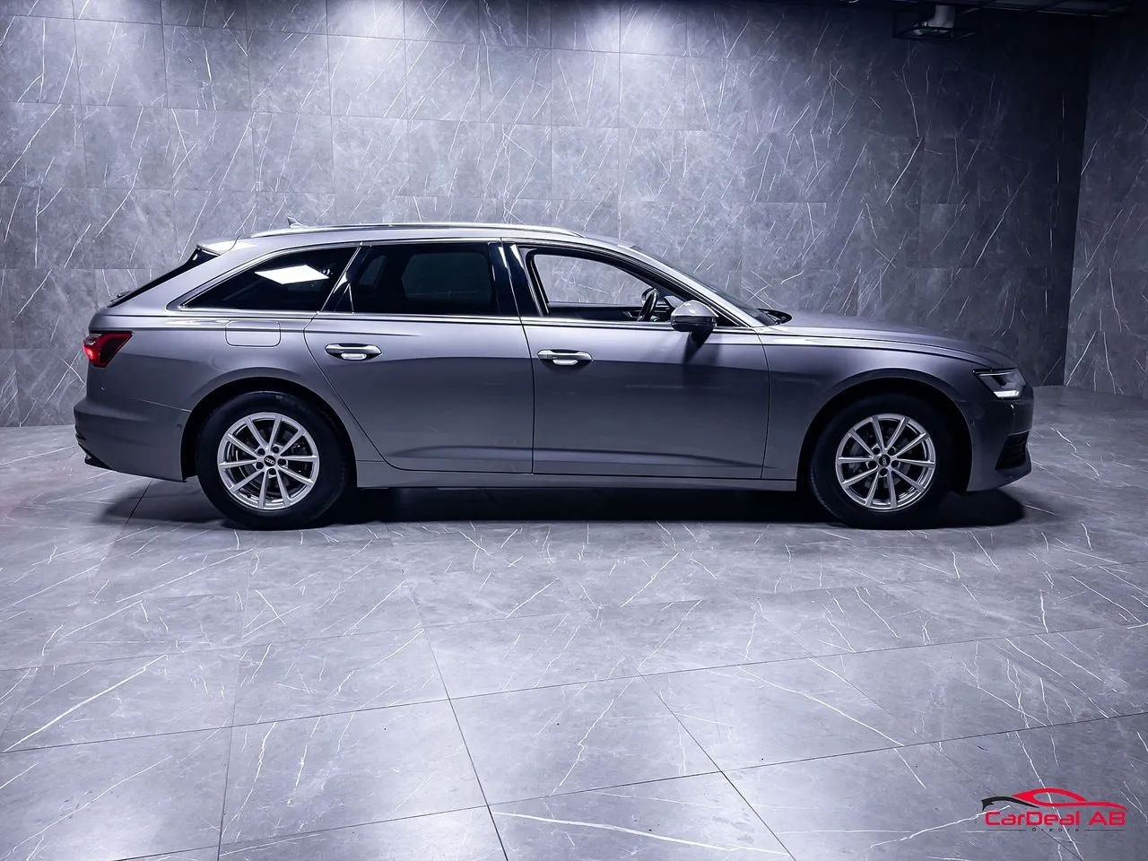 Vehicle image 7
