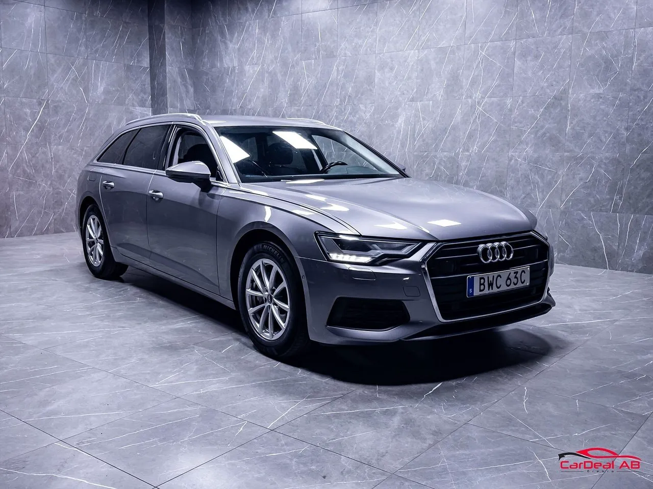 Vehicle image 8