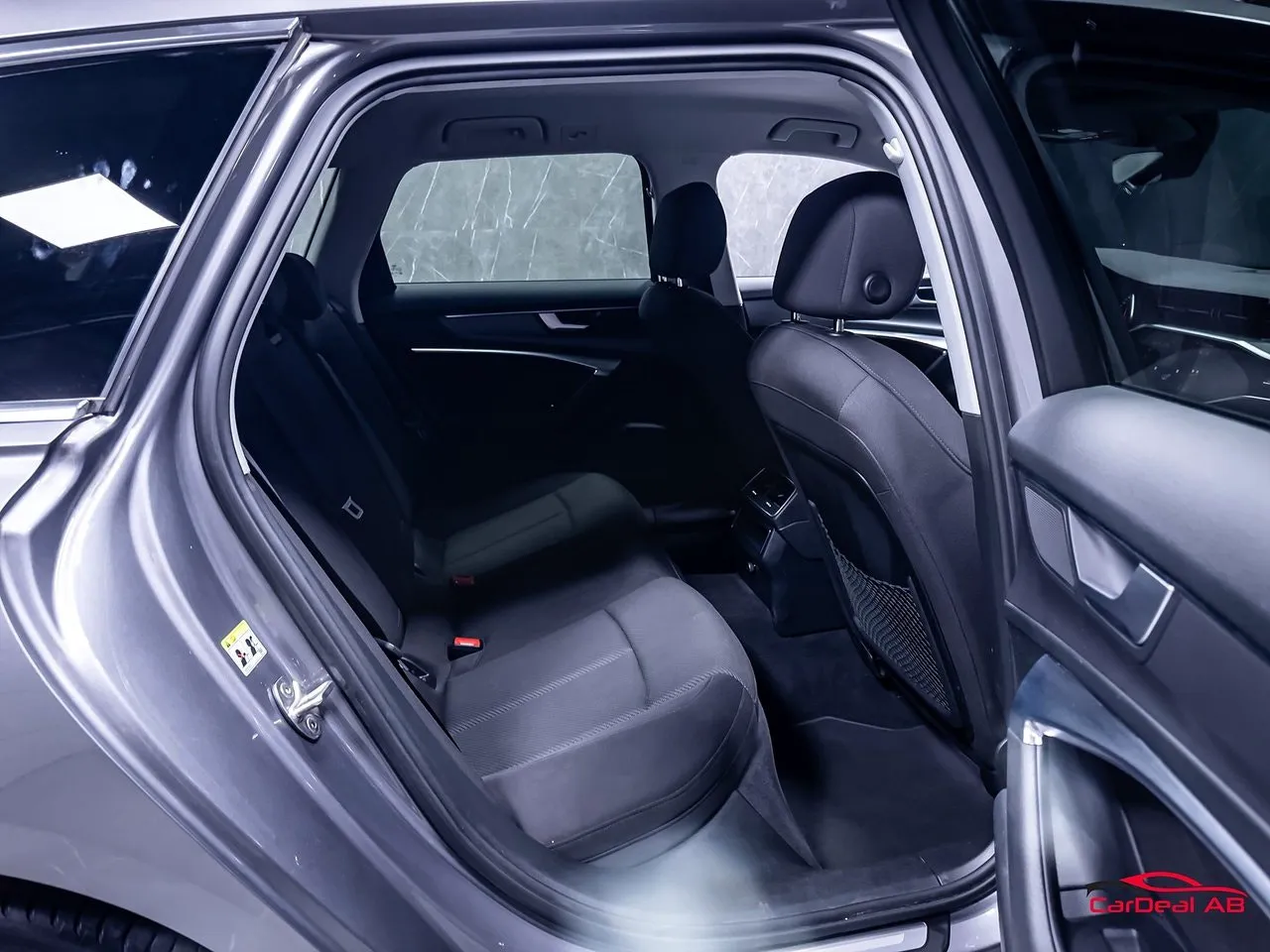 Vehicle image 15