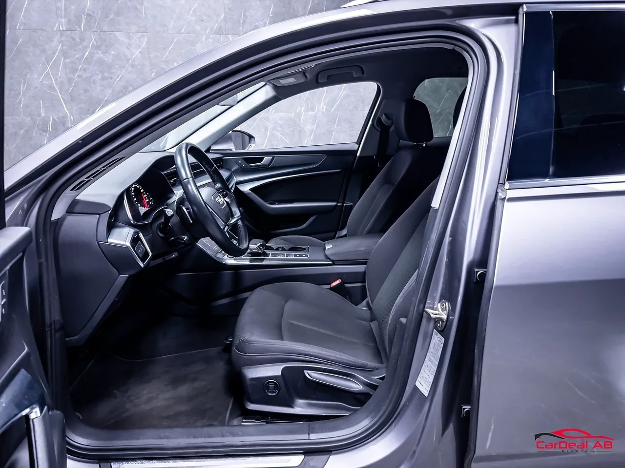 Vehicle image 9