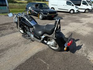 Suzuki Intruder bild 1