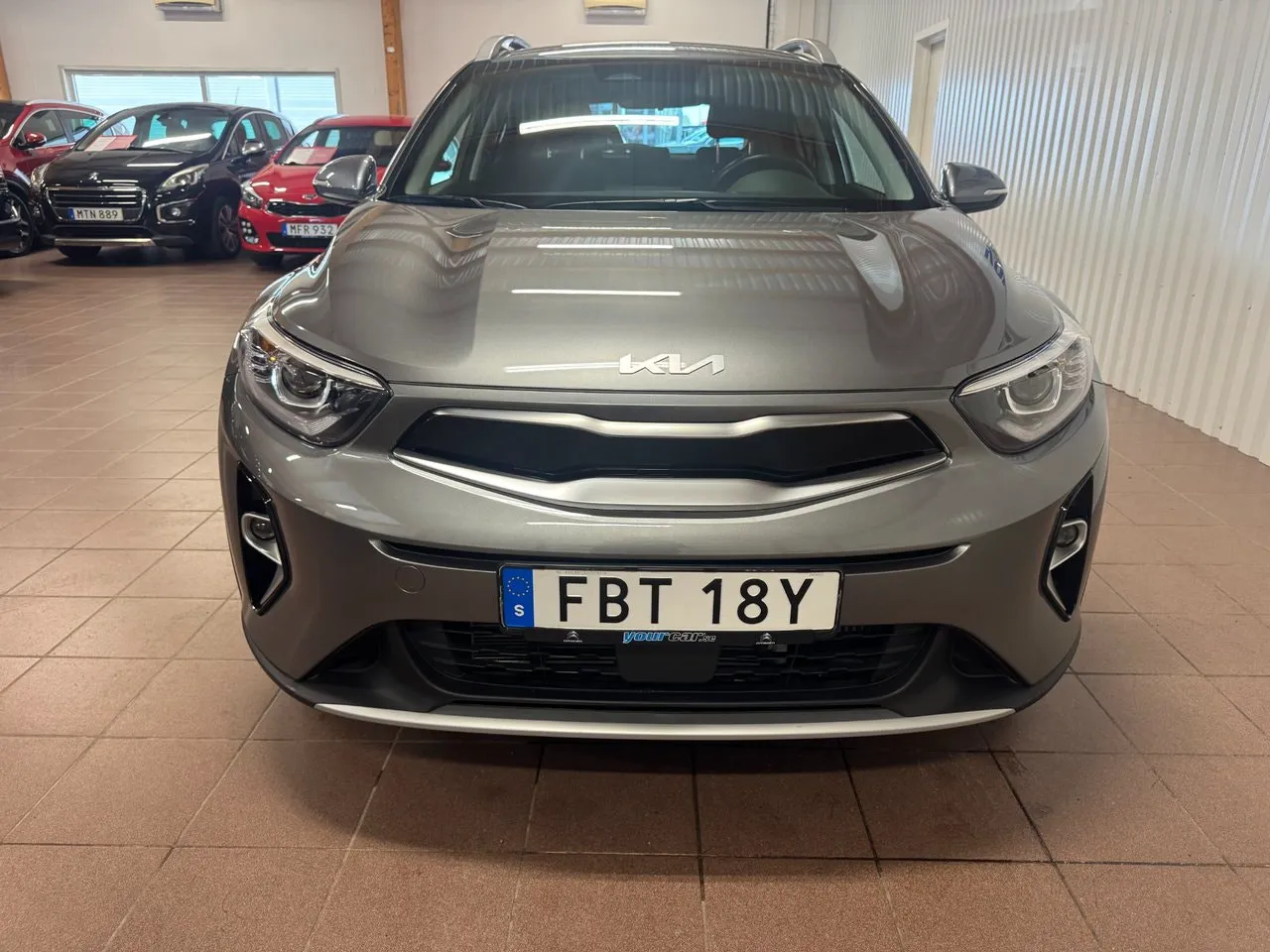 Vehicle image 11